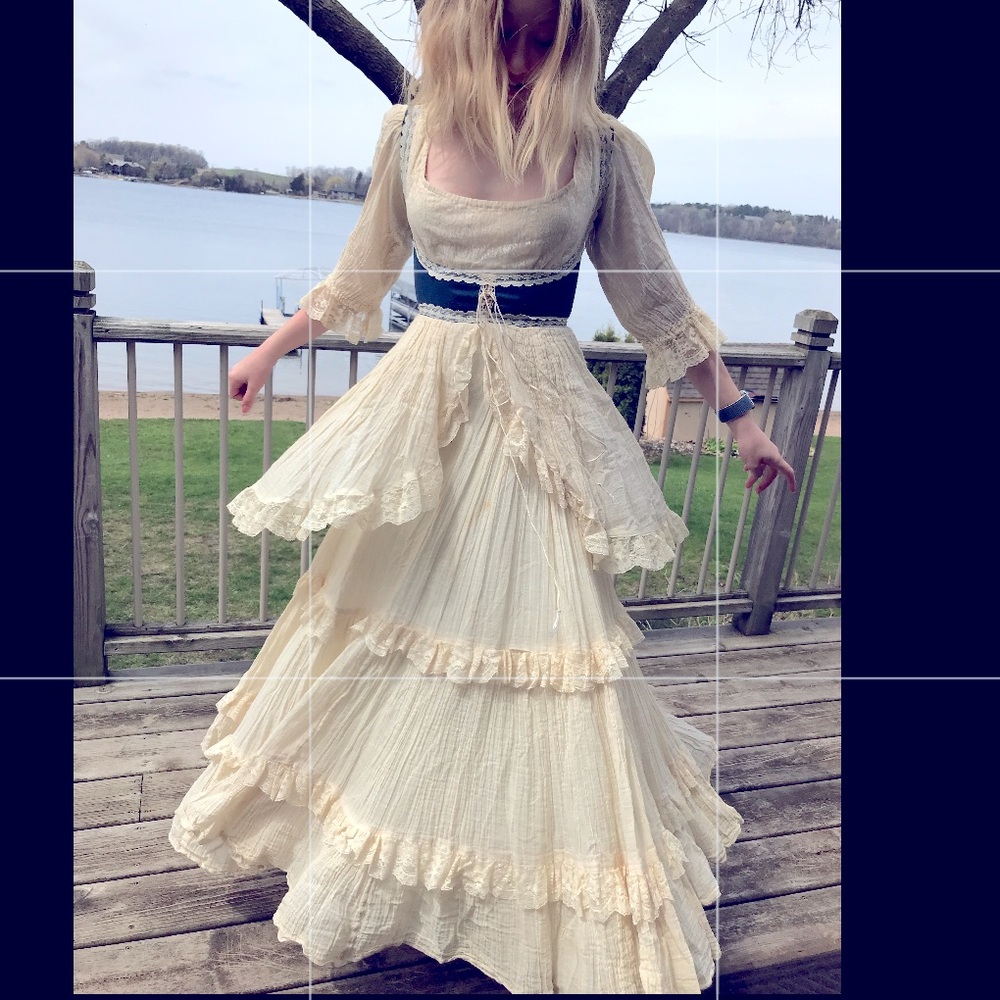 1970’s GUNNE SAX tiered vintage boho maxi dress
